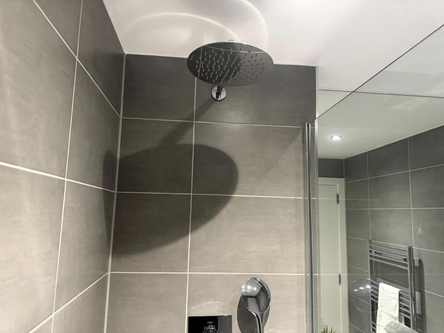 Luxury Oaks Suite, Free Private Parking, 2 Bed 2 Bathroom Apartment, Central Solihull Birmingham Exteriér fotografie
