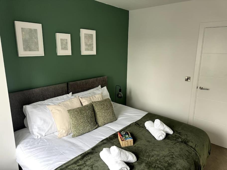 Luxury Oaks Suite, Free Private Parking, 2 Bed 2 Bathroom Apartment, Central Solihull Birmingham Exteriér fotografie