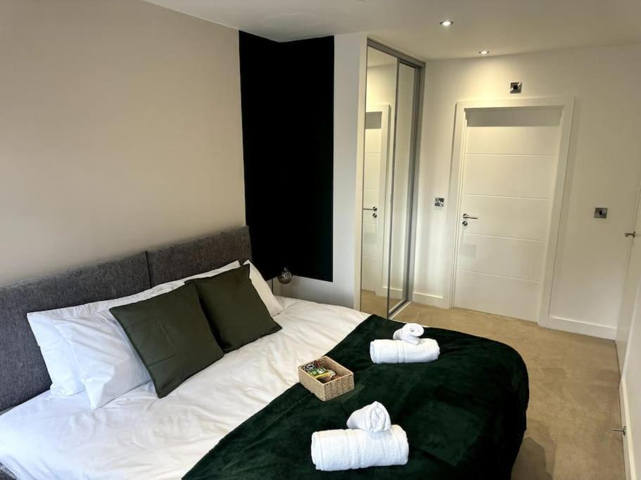 Luxury Oaks Suite, Free Private Parking, 2 Bed 2 Bathroom Apartment, Central Solihull Birmingham Exteriér fotografie